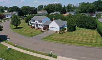35 Jennie Cir, Agawam, MA 01001