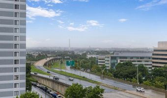1211 S EADS St 810, Arlington, VA 22202