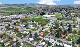 385 Adams St, American Falls, ID 83211