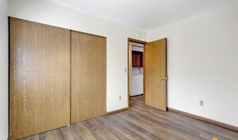 8530 Gordon Cir, Anchorage, AK 99507