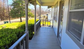 310 S Wickham St, Alvord, TX 76225
