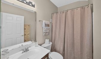 3 Surrey Way, Alexandria Twp., NJ 08867