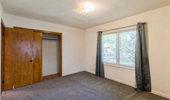 1714 Clark Ave, Ames, IA 50010