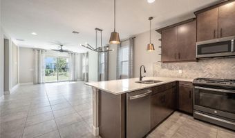 7212 PARADISO Dr, Apollo Beach, FL 33572