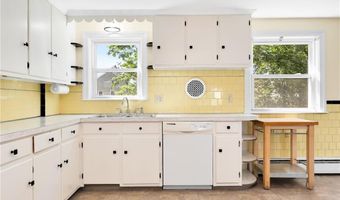 115 Waterman St, Cumberland, RI 02864