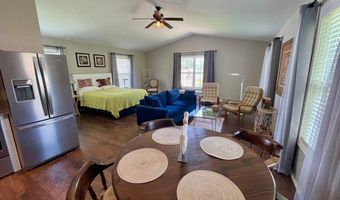 148 20th Ave, Apalachicola, FL 32320