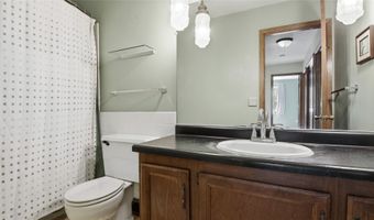 212 Country Club Ln, Altoona, WI 54720
