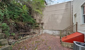 22 Eleanor St, Airville, PA 15203