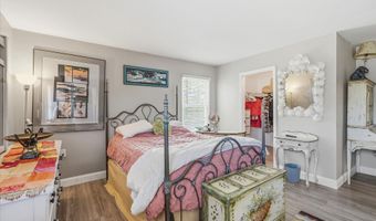 5 ELM Ct, Barnegat, NJ 08005
