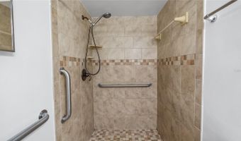 821 PENNSYLVANIA Ave, Altamonte Springs, FL 32701