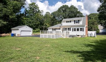 31 Flat Rock Rd, Branford, CT 06405