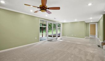 3903 IVYDALE Dr, Annandale, VA 22003