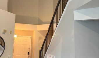5924 FOUNDERS HILL Dr 302, Alexandria, VA 22310