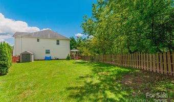 8 Secrest Dr, Arden, NC 28704