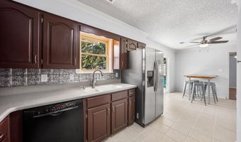702 Kamak Dr, Beebe, AR 72012