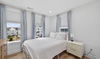5 Brentwood Cir, Danbury, CT 06810