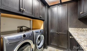 419 Summit Trl, Banner Elk, NC 28604