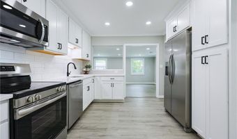 31 Forbes St, East Providence, RI 02915