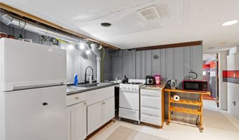 2641 Edwin Ave, Akron, OH 44314