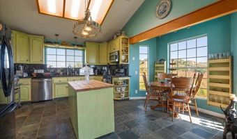 772 Rainbow Crest Rd, Fallbrook, CA 92028