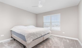 253 Masters Dr, Addison, IL 60101