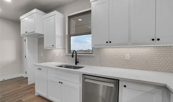 719 Sheryl Ln, Altus, OK 73521