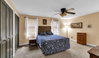24 Rosewood Dr, Amherst, NY 14221