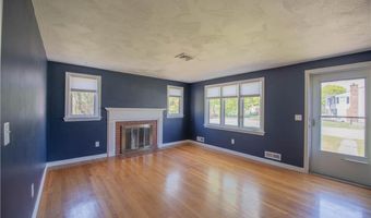 1 Knollwood Dr, Cumberland, RI 02864