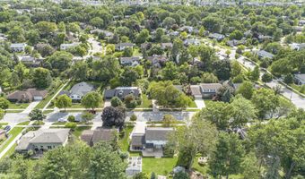 2222 Delaware Dr, Ann Arbor, MI 48103