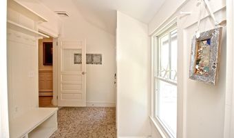 215 Coggeshall Ave, Newport, RI 02840