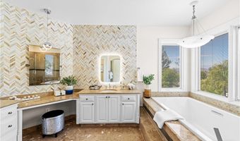 8125 E Oxley Ct, Anaheim, CA 92808