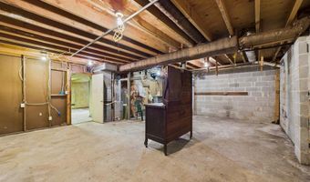 924 CRESTVIEW Ln, Adamsville, AL 35005