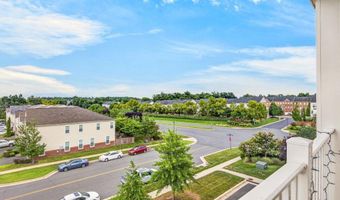 41895 CATHEDRAL VALLEY Sq 401, Aldie, VA 20105