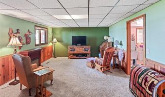 150 Lake Dr E, Annandale, MN 55302