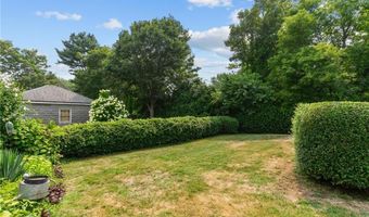 10 Prospect St, Bristol, RI 02809