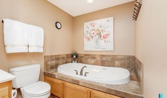 408 N Oak Ridge Rd, Brandon, SD 57005
