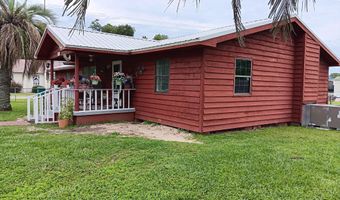 6913 Broadway St, Grand Ridge, FL 32442