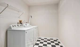 2213 S POLLARD St, Arlington, VA 22204