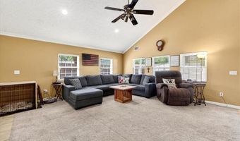 520 E 2nd St, Adrian, MO 64720