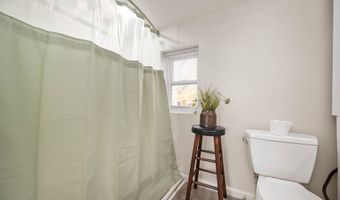 713 Ellenhurst Dr, Anderson, IN 46012