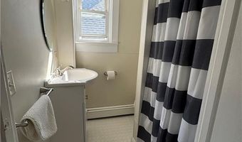 49 Connection St, Newport, RI 02840