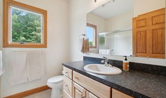 1084 38th St, Allegan, MI 49010