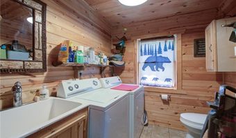 230 Skyview Dr, Clarkesville, GA 30523