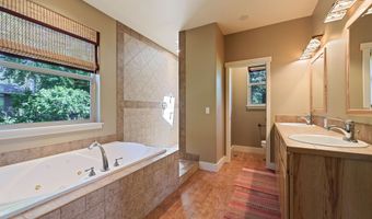 63330 South Rd, Bend, OR 97703