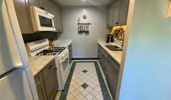 17 Caddy Rock Rd D, North Kingstown, RI 02852