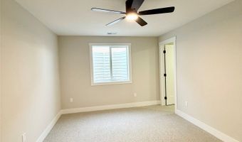 1946 Tuscany Dr SE, Altoona, IA 50009