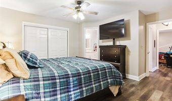 914 Wentworth Ct, Alpharetta, GA 30022