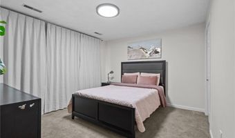 194 Council Rock Rd, Cranston, RI 02921