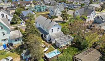 210 N BEACH Ave, Beach Haven, NJ 08008
