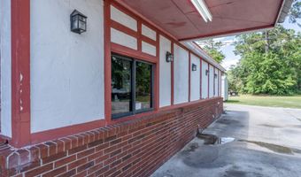 804 S Dixon, Alma, GA 31510
